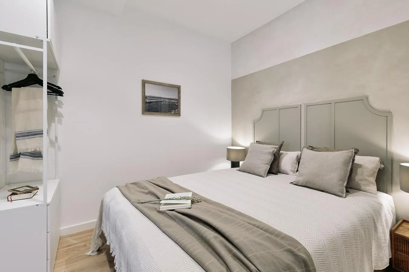 Baia - Studio And Balcony In Eixample Esquerra Barcelona