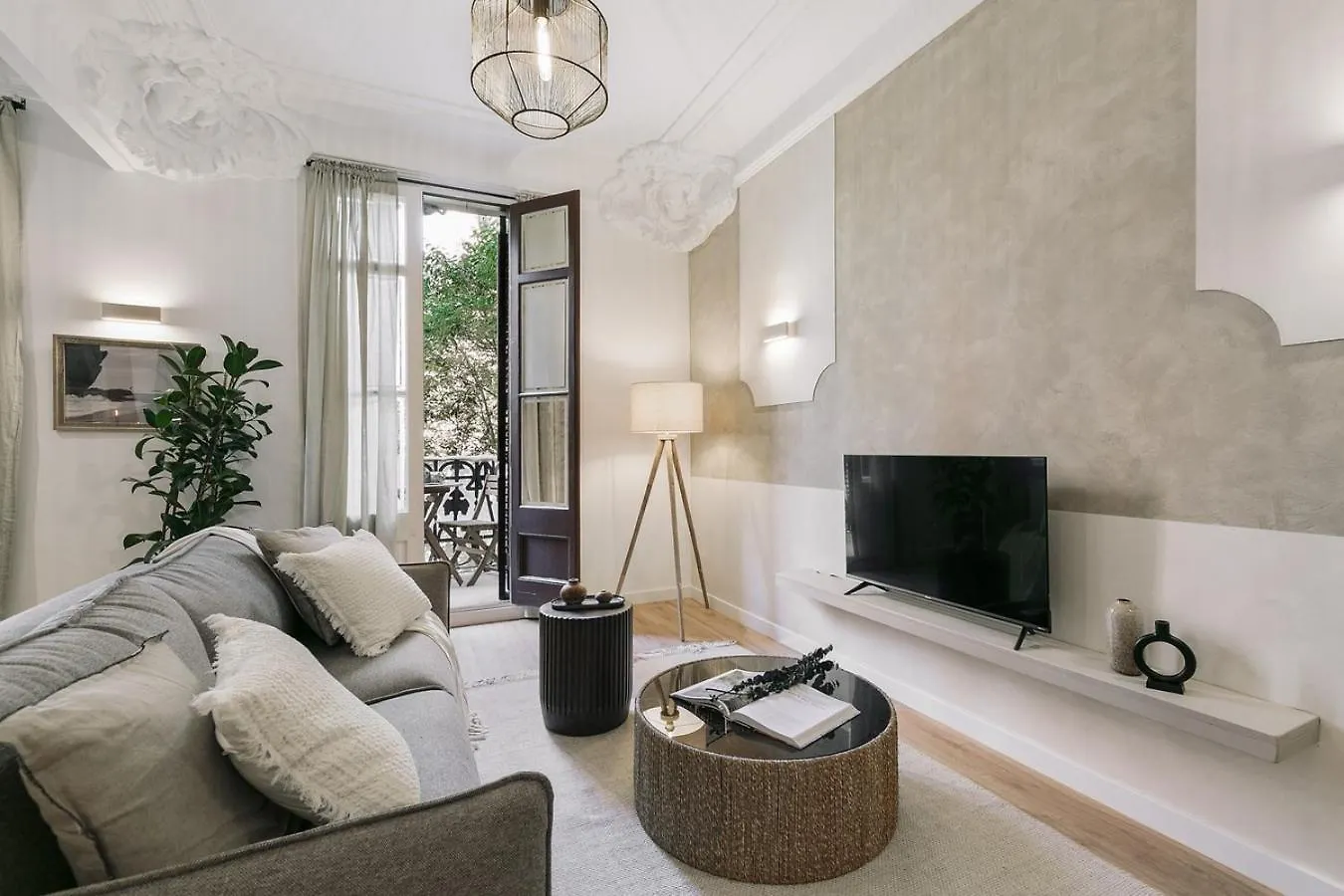 Baia - Studio And Balcony In Eixample Esquerra Barcelona
